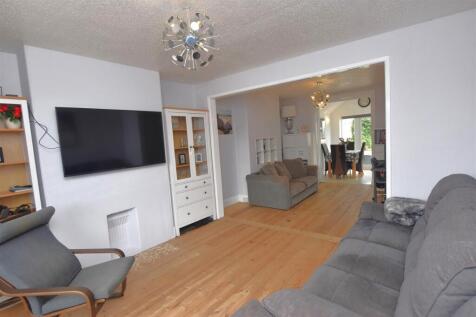 Lounge to Family Room