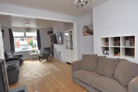 Family Room to Lounge