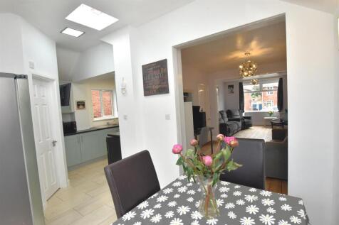 Kitchen/Diner (L-shaped)