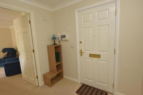 Private Entrance Hall