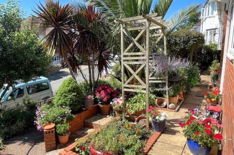 Garden Frontage