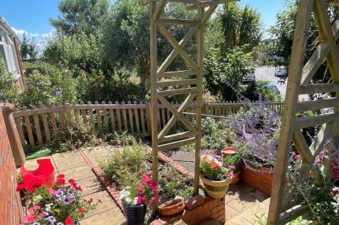 Garden Frontage