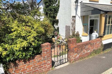 Front Gate &amp; Entrance