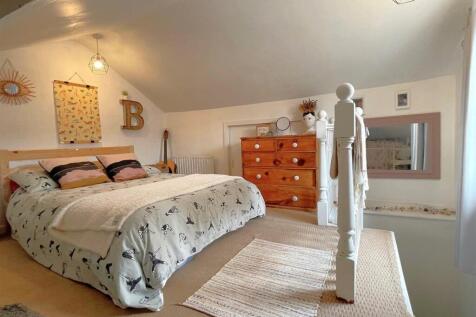 Bedroom 3 (attic)