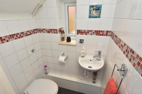Cloakroom/WC
