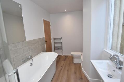 Bath/Shower Room