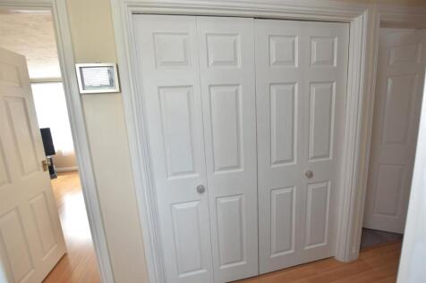 Private Entrance Hall