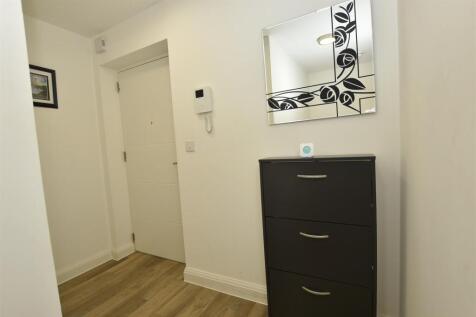 Private Entrance Hall
