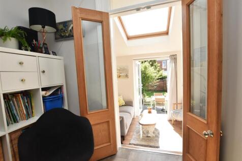 Access to Sun Room