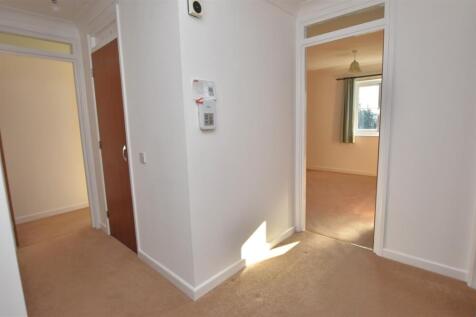 Private Entrance Hall