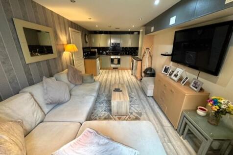 LIVING/KITCHEN