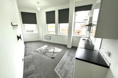 LIVING ROOM/KITCH...