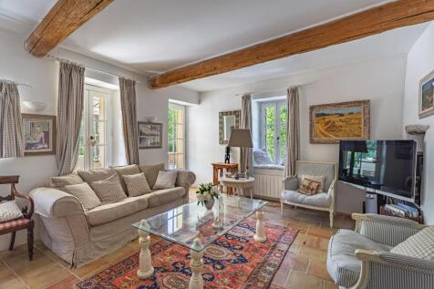 Provencal house for 