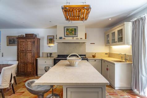 Provencal house for 
