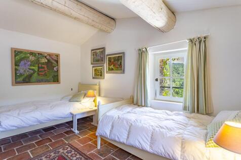 Provencal house for 