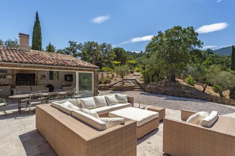 Provencal house for 