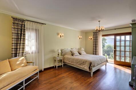 Villa for sale in th