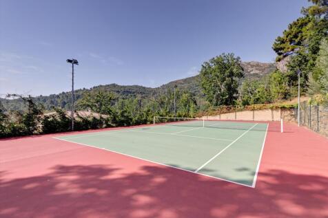 Villa for sale in th