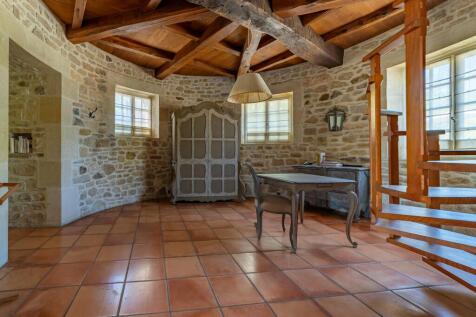 Property Image 8