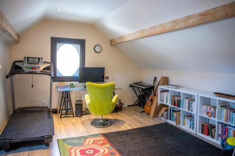 Property Image 8