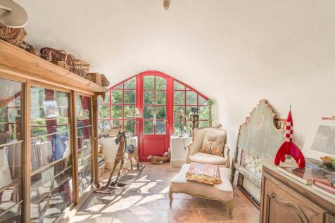 Property Image 11