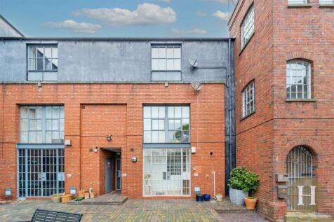 Hadleigh Estate Agents-16.jpg