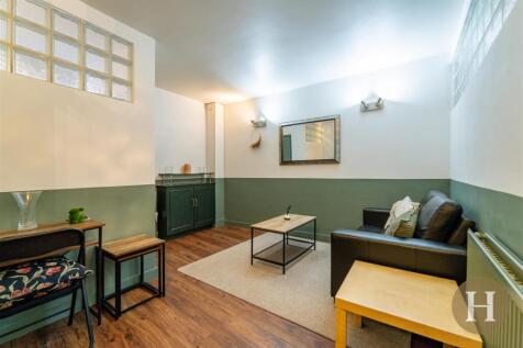 Hadleigh Estate Agents-8.jpg