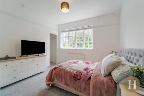 Hadleigh Estate Agents-16.jpg