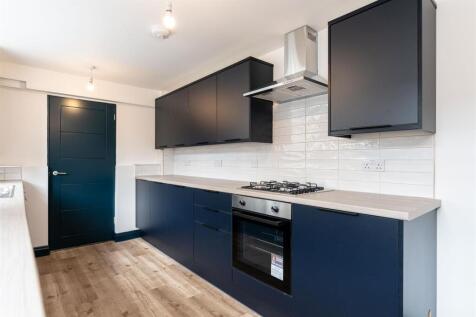 160 Lightwood Road - by Ralph Media Group 01111.jp