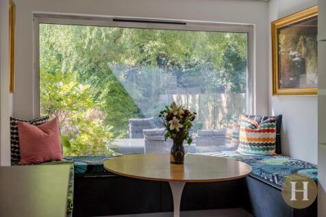 Hadleigh Estate Agents-75.jpg