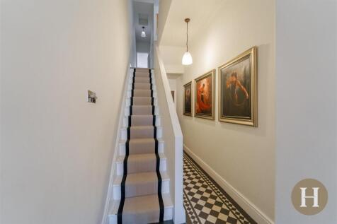 Hadleigh Estate Agents-18.jpg