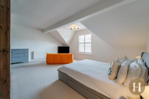 Hadleigh Estate Agents-42.jpg