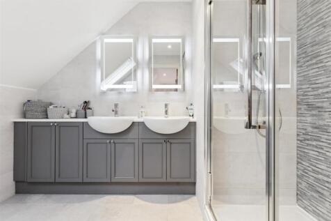 Master Ensuite