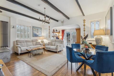 Living/Dining Room