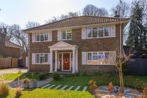 Bakerswood Close