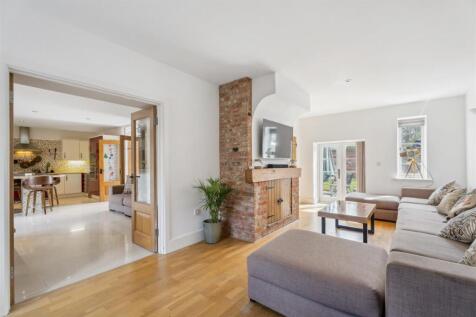 Open-plan Living/Dining/Kitchen