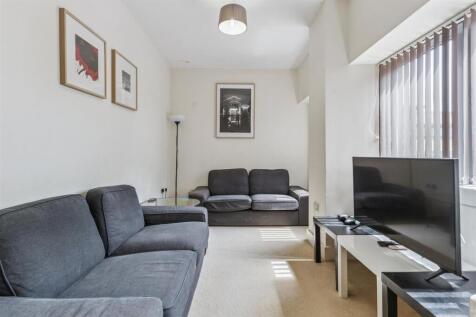 Sitting/Dining Room