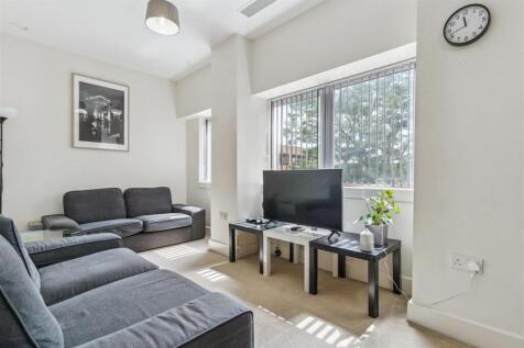 Sitting/Dining Room
