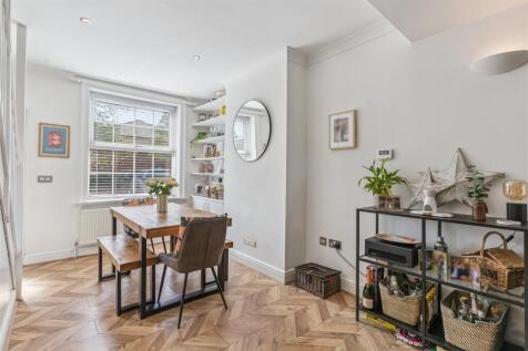 Sitting/Dining Room