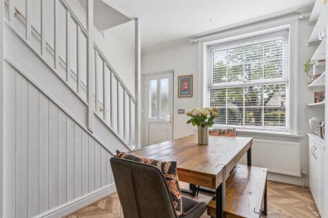 Sitting/Dining Room