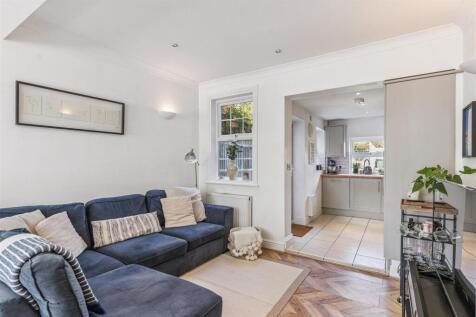 Sitting/Dining Room