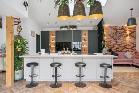 Breakfast Bar