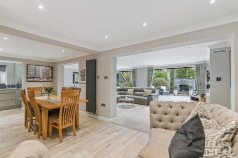 Family/Dining Room/Kitchen