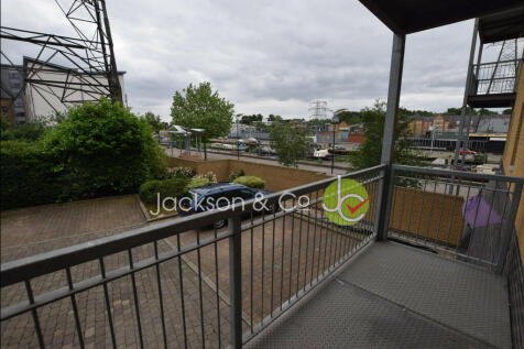 2 pier balcony