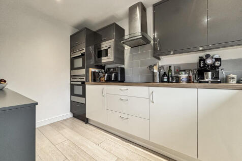 Kitchen/Family Ro...