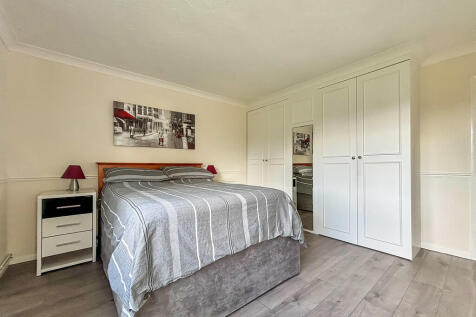 Master bedroom 2