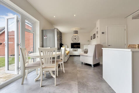 Kitchen/Dining/Fa...
