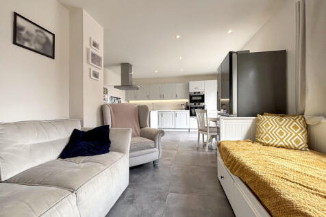 Kitchen/Dining/Fa...