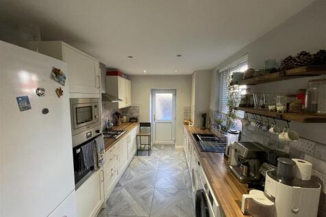 Photo 25-11-2025, 11 24 39.jpg