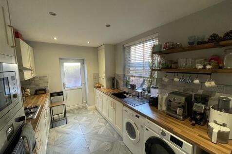 Photo 25-11-2025, 11 24 45.jpg